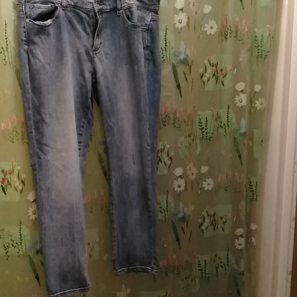 Liz Claiborne City Fit Skinny Boyfriend Jeans  siz